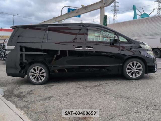 Toyota VELLFIRE 2010-05 8218732-3