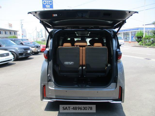 Toyota VELLFIRE 2025-07 8220899-18