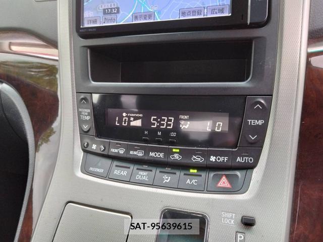 Toyota VELLFIRE 2013-06 8220904-13