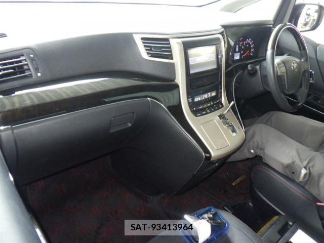 Toyota VELLFIRE 2012-12 8221416-2