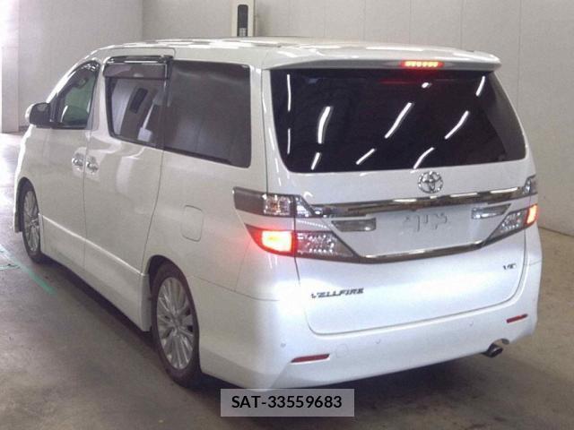 Toyota VELLFIRE 2013-12 8221452-1
