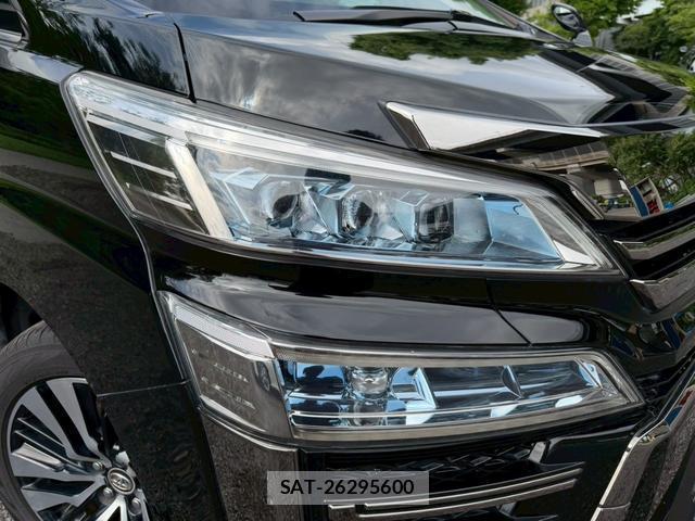 Toyota VELLFIRE 2018-10 8221472-12