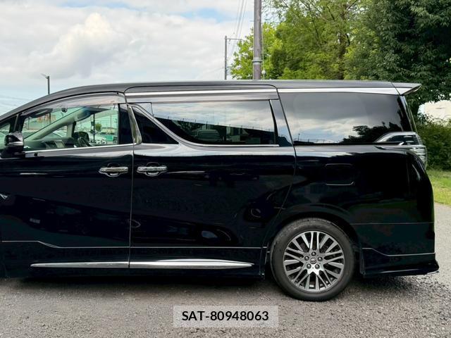 Toyota VELLFIRE 2016-04 8221480-1