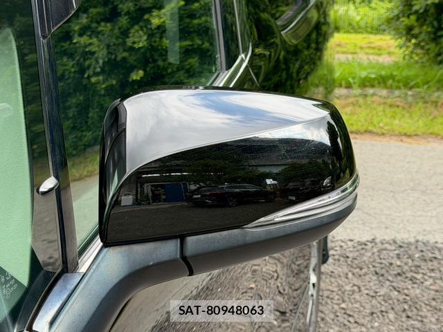 Toyota VELLFIRE 2016-04 8221480-2
