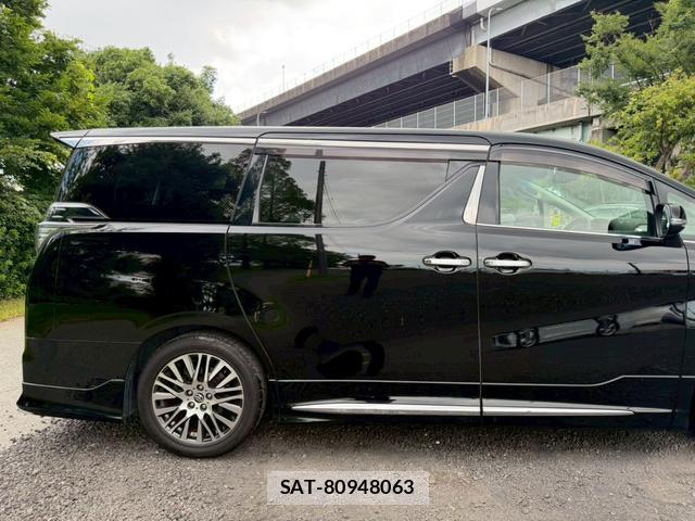 Toyota VELLFIRE 2016-04 8221480-8