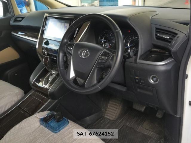 Toyota VELLFIRE 2018-03 8221678-2