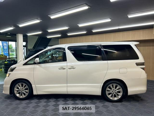Toyota VELLFIRE 2009-08 8222520-3