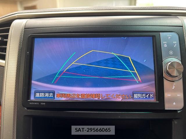 Toyota VELLFIRE 2009-08 8222520-9