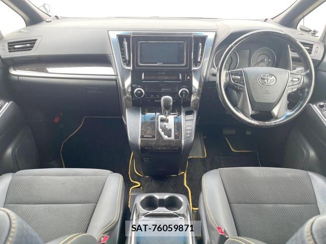 Toyota VELLFIRE 2017-05 8223086-1