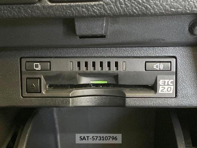 Toyota VELLFIRE 2018-02 8223970-6