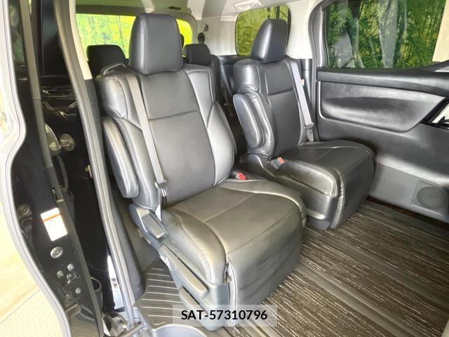 Toyota VELLFIRE 2018-02 8223970-8