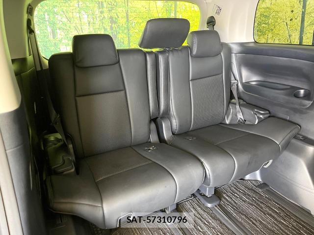 Toyota VELLFIRE 2018-02 8223970-9