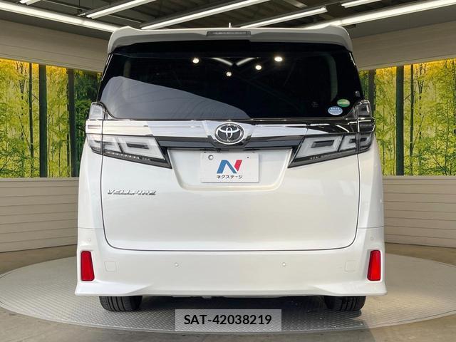 Toyota VELLFIRE 2018-07 8223988-15