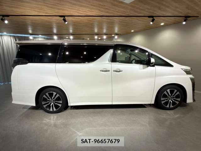 Toyota VELLFIRE 2018-04 8224144-3
