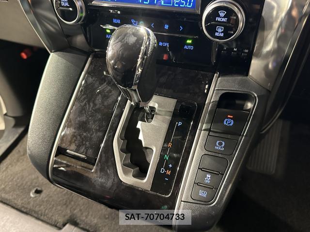 Toyota VELLFIRE 2019-09 8224146-16