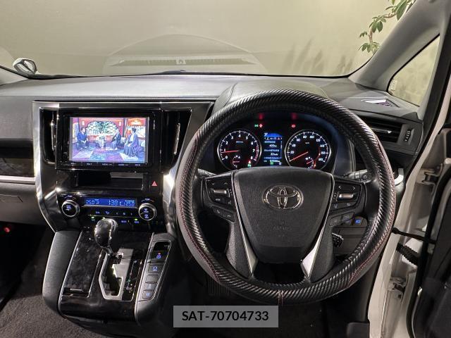 Toyota VELLFIRE 2019-09 8224146-18