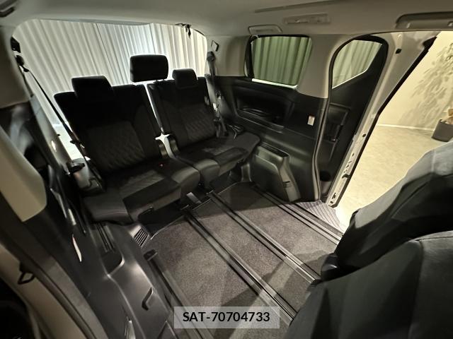 Toyota VELLFIRE 2019-09 8224146-7