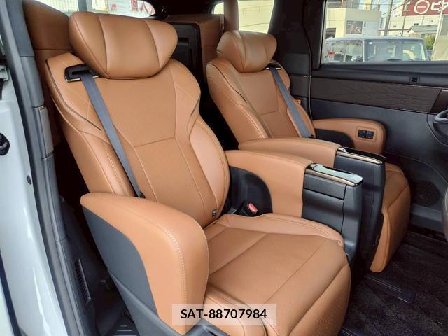 Toyota VELLFIRE 2025-06 8224173-11