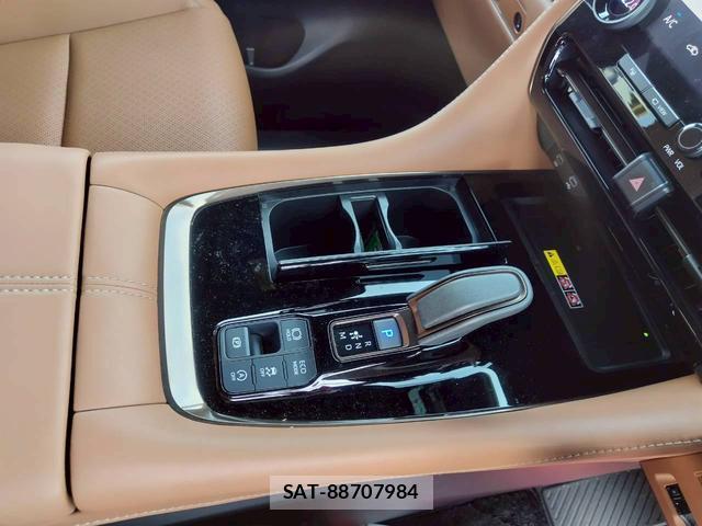 Toyota VELLFIRE 2025-06 8224173-15