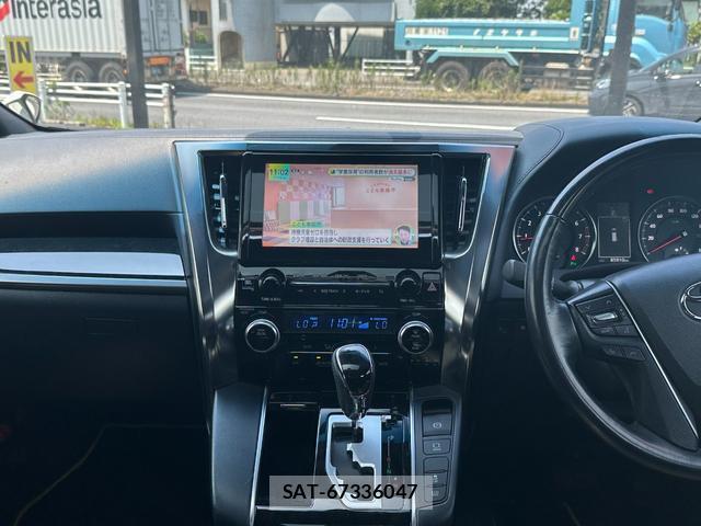 Toyota VELLFIRE 2017-04 8224448-12