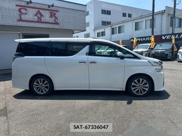 Toyota VELLFIRE 2017-04 8224448-15