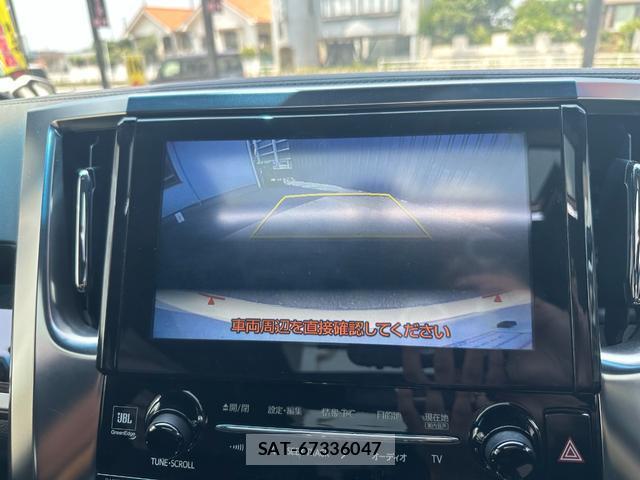 Toyota VELLFIRE 2017-04 8224448-2