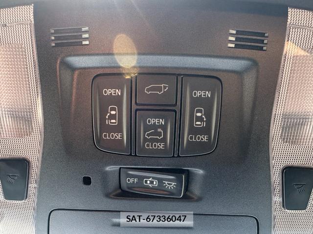 Toyota VELLFIRE 2017-04 8224448-3