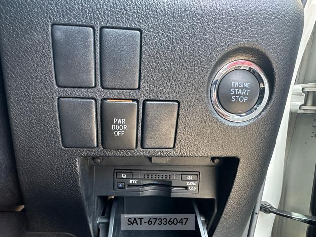 Toyota VELLFIRE 2017-04 8224448-7