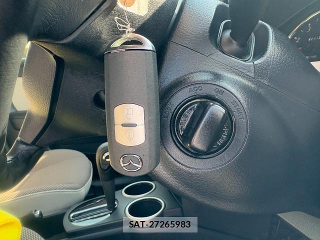 Mazda VERISA 2013-02 8220692-6