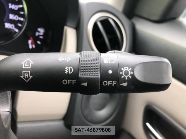 Mazda VERISA 2013-09 8222860-13