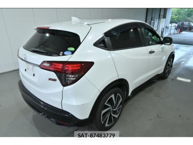 Honda VEZEL 2019-01 8216448-1
