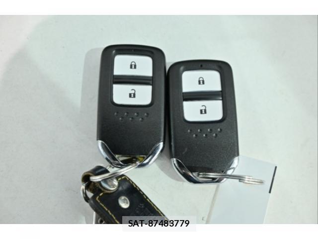 Honda VEZEL 2019-01 8216448-11