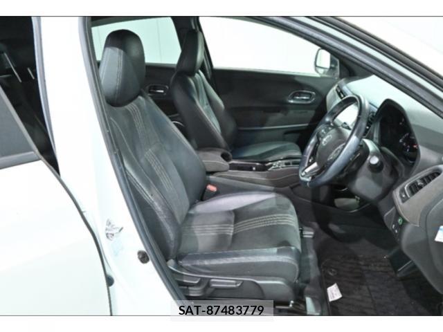 Honda VEZEL 2019-01 8216448-7