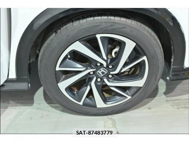 Honda VEZEL 2019-01 8216448-8