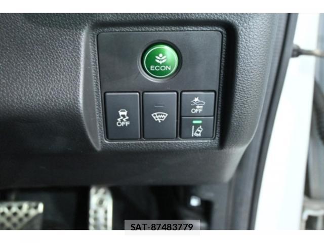 Honda VEZEL 2019-01 8216448-9