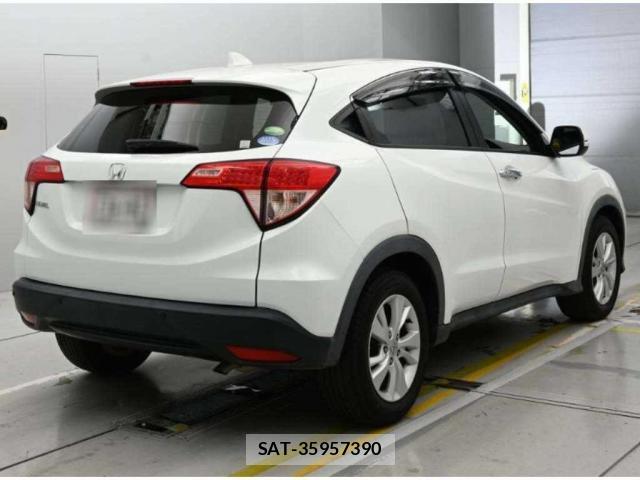 Honda VEZEL 2017-06 8217470-3
