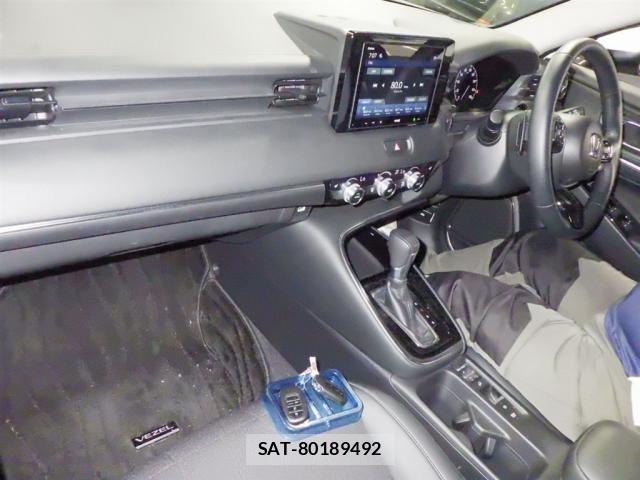 Honda VEZEL 2024-04 8218086-2