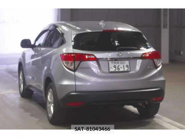 Honda VEZEL 2018-03 8218103-1