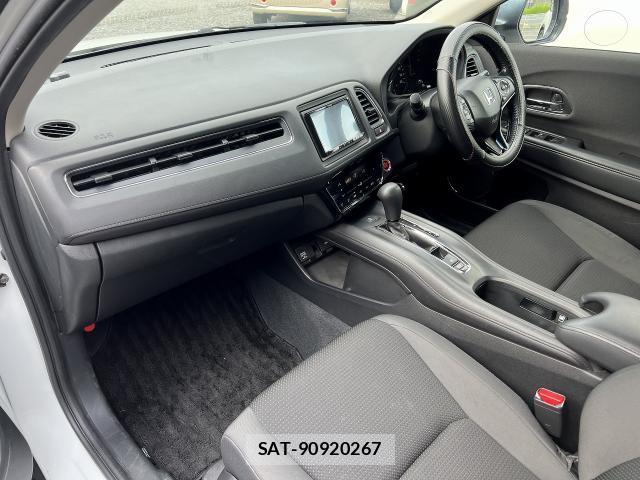 Honda VEZEL 2019-05 8218310-13
