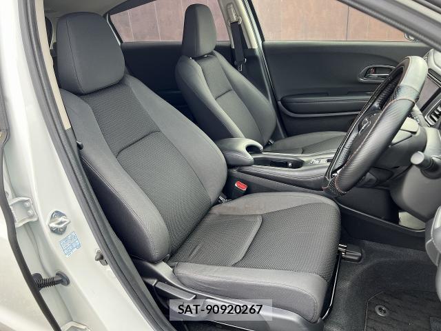 Honda VEZEL 2019-05 8218310-19