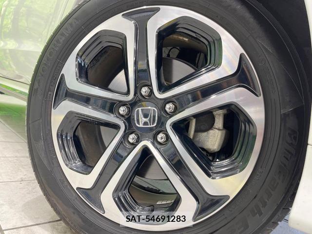 Honda VEZEL 2018-02 8219540-12
