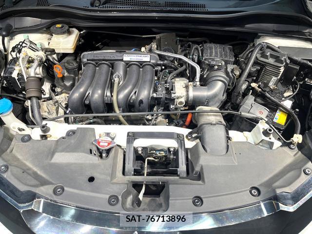 Honda VEZEL 2016-04 8219904-17