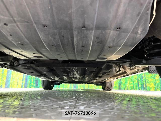 Honda VEZEL 2016-04 8219904-18