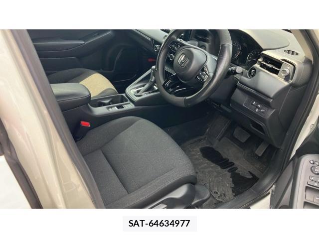 Honda VEZEL 2023-09 8220807-5