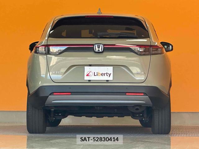 Honda VEZEL 2023-10 8221035-14