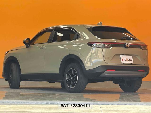 Honda VEZEL 2023-10 8221035-15