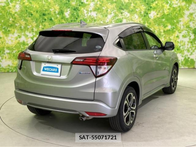 Honda VEZEL 2014-03 8221589-2