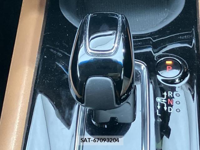 Honda VEZEL 2018-02 8221798-17