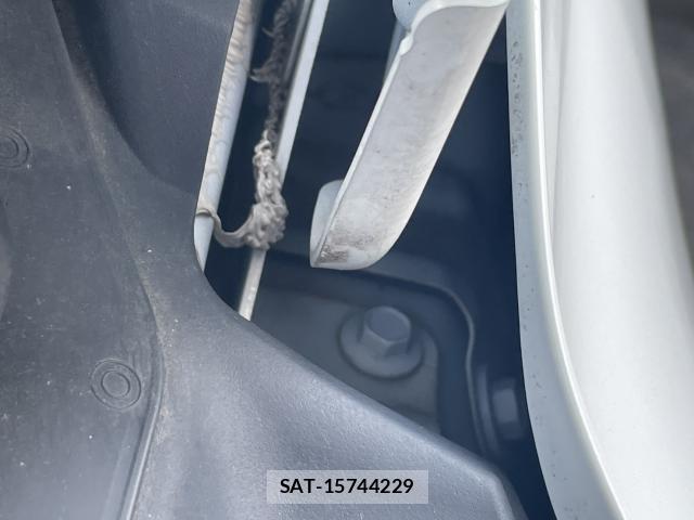 Honda VEZEL 2017-03 8222051-10