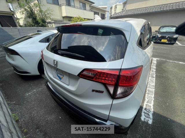 Honda VEZEL 2017-03 8222051-2